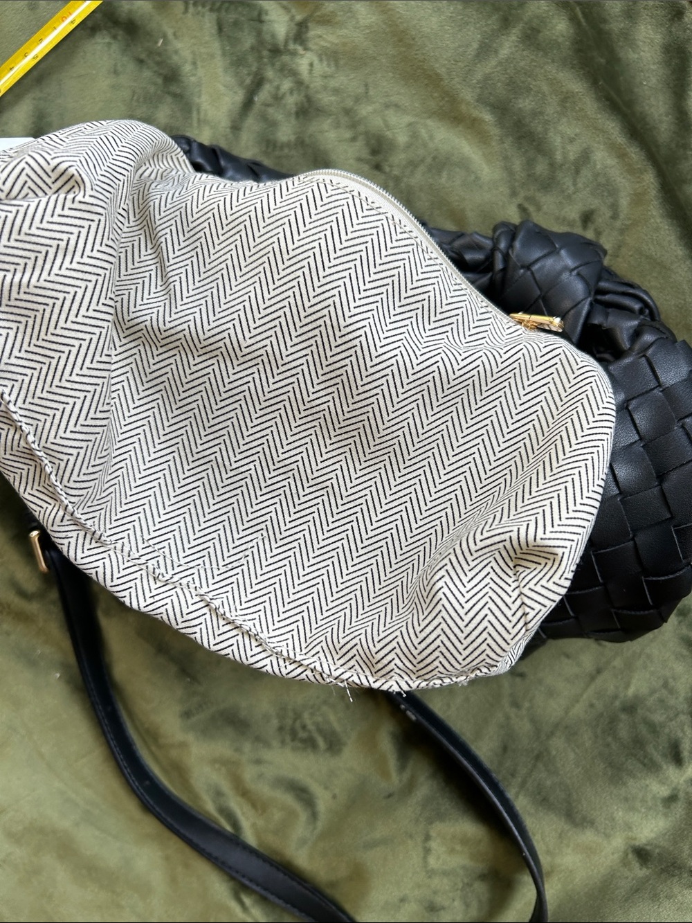 Black Woven Bag -with gold accents and removable strap - Picture 5 of 7